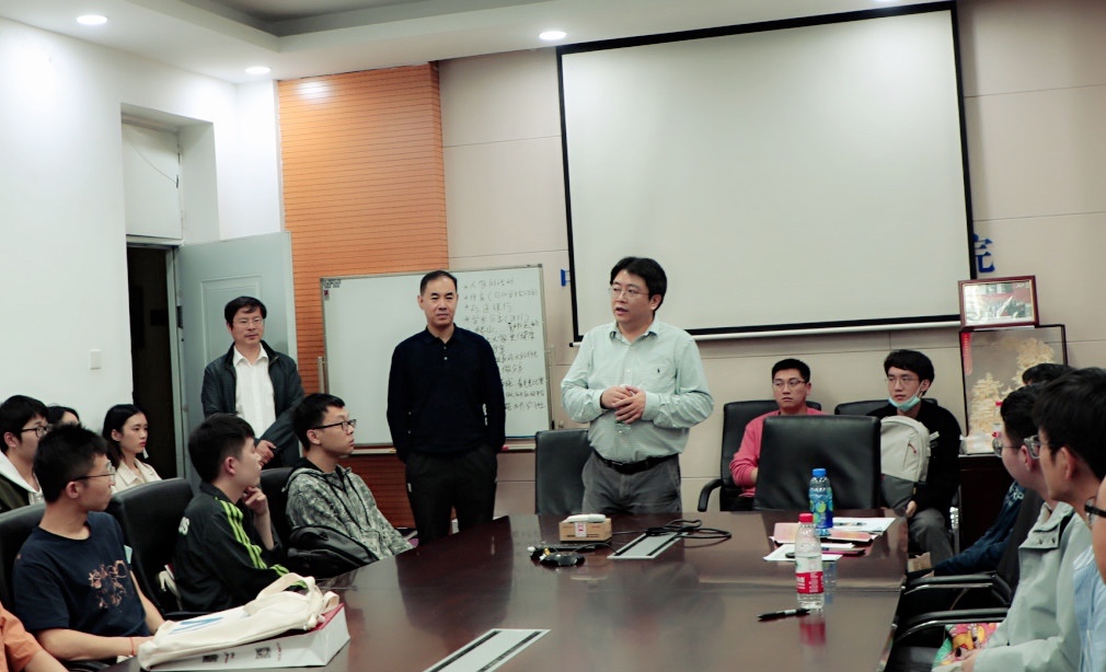 e2e18547e6f44d14b5d4514771c9f55f.jpg A班会11.jpg