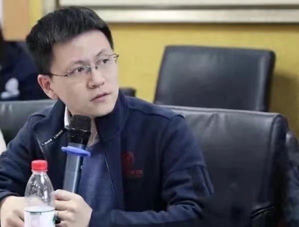 2f8c5b8d314944729c191fa233957afc.jpg 赵鑫大头.jpg